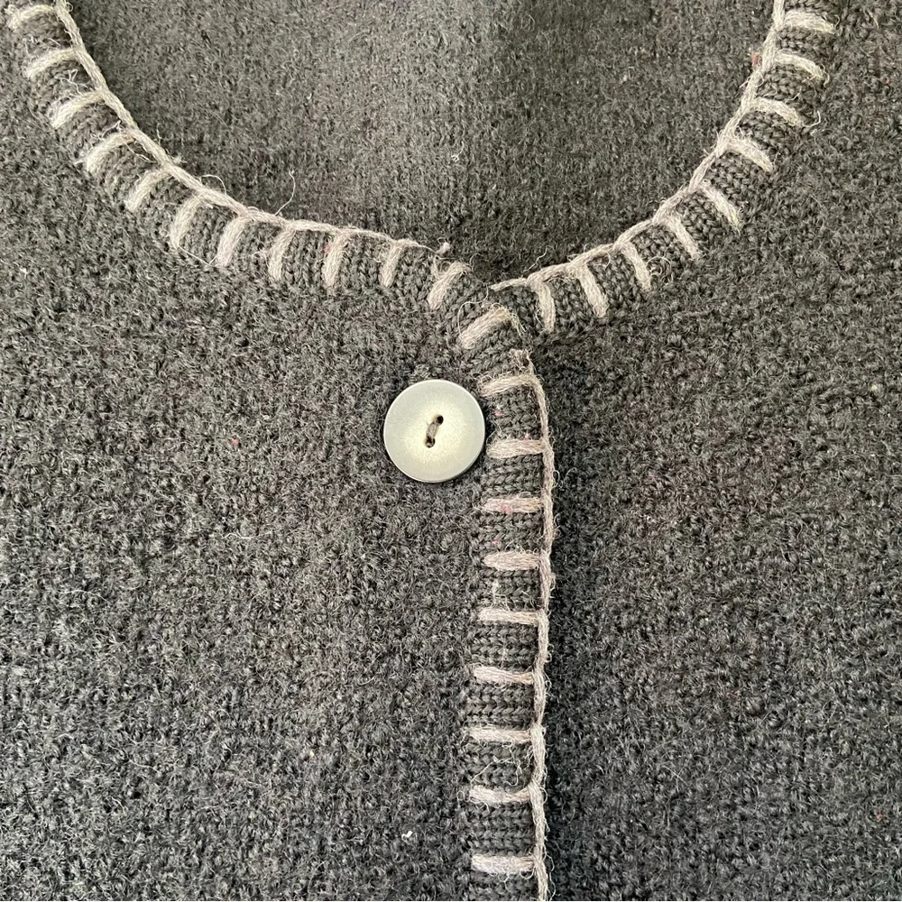 Vintage 100% Wool Black Cardigan Sweater - Picture 9 of 11